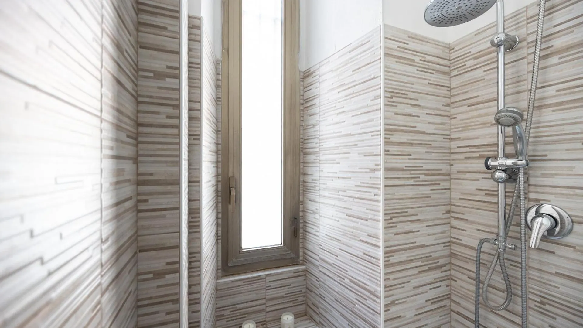 Bicocca Elegant Sweet Home Suite - Milan, 20 Minutes Duomo 0*, Milan Italy
